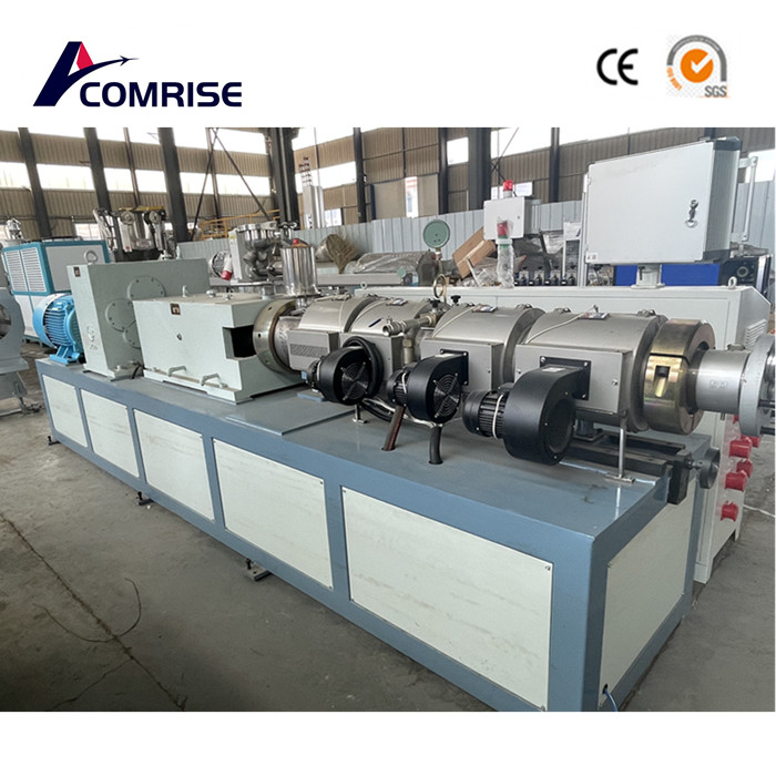 Die 50-250-mm-PVC-Rohrproduktionslinie steht kurz vor der Fertigstellung