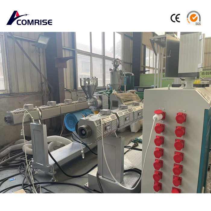 Zwei 110-315 mm PE-Rohrmaschinen werden in der Fabrik des Kunden getestet